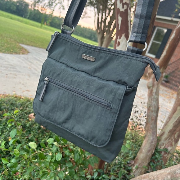 BAGGALLINI Gray Crossbody - Picture 3 of 11